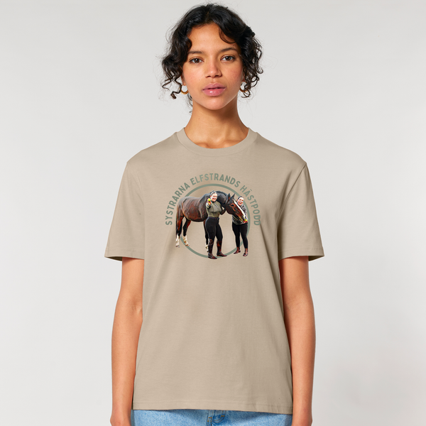 Systrarna Elfstrands hästpodd | T-shirt | Desert Dust